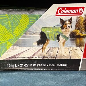 Coleman Green and Blue Pet Flotation Device